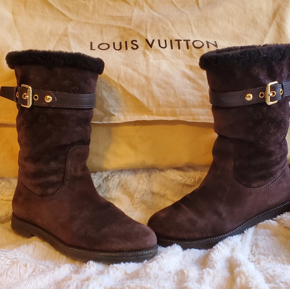 Louis Vuitton Suede Moto Boots - Picture 2 of 8